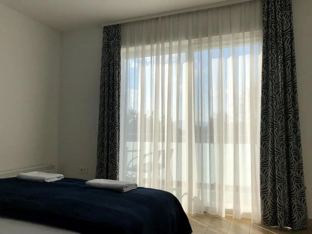 Apartmani I Sobe Ivancic1 Novi Vinodolski Guest house