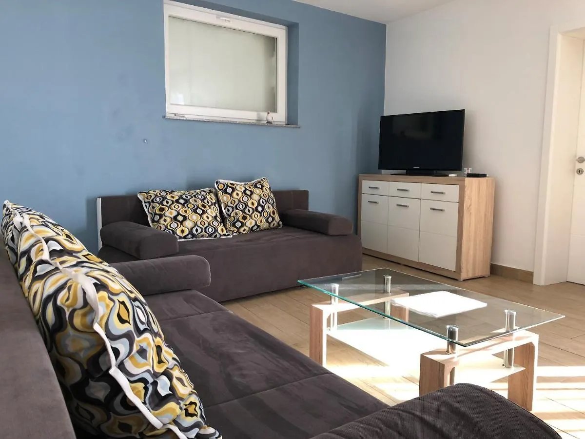 Konukevi Apartmani I Sobe Ivancic1 Novi Vinodolski