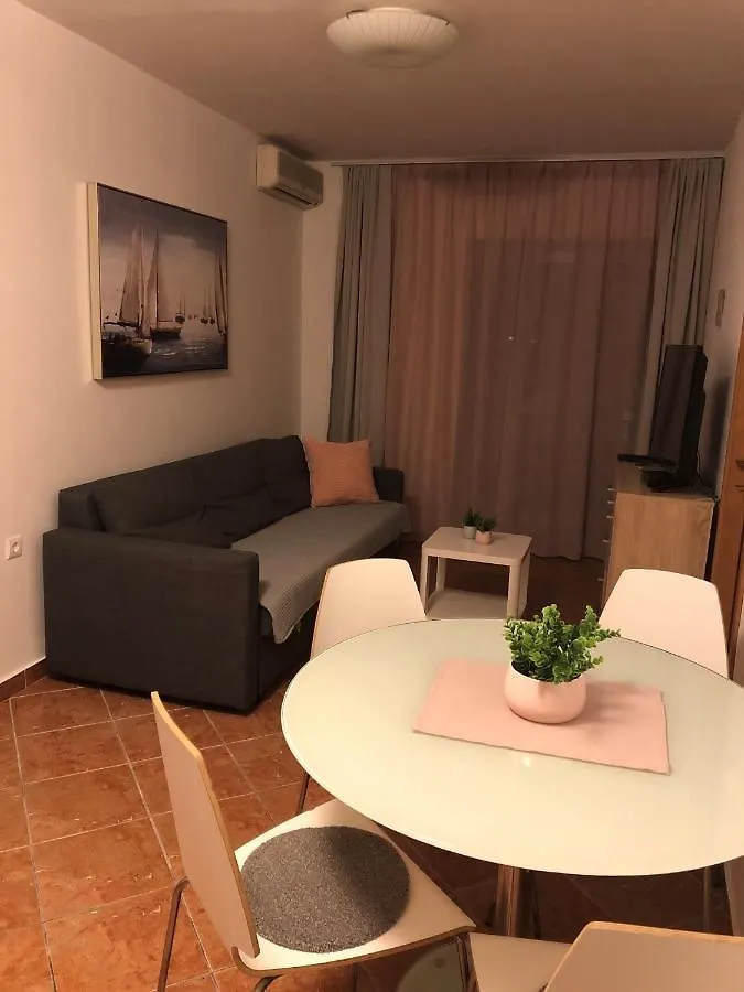 Apartmani I Sobe Ivancic1 Novi Vinodolski